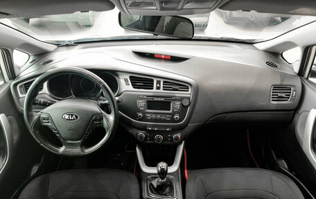 KIA cee'd III, 2015 год, 950 000 рублей, 17 фотография