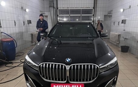 BMW 7 серия, 2019 год, 6 100 000 рублей, 2 фотография