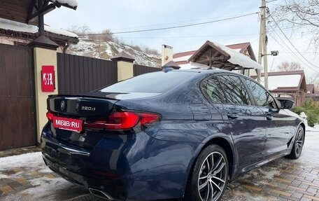 BMW 5 серия, 2021 год, 3 990 000 рублей, 3 фотография