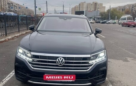 Volkswagen Touareg III, 2019 год, 6 500 000 рублей, 17 фотография