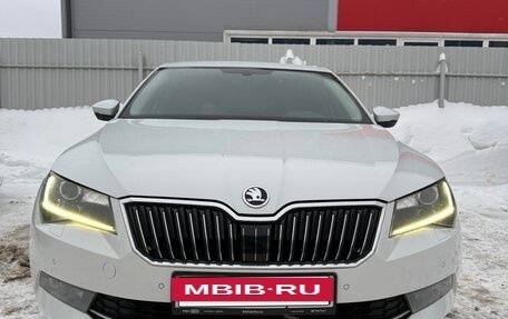 Skoda Superb III рестайлинг, 2018 год, 1 450 000 рублей, 6 фотография