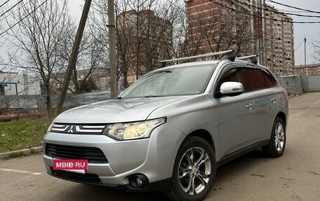 Mitsubishi Outlander III рестайлинг 3, 2012 год, 1 150 000 рублей, 2 фотография