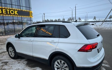 Volkswagen Tiguan II, 2020 год, 2 750 000 рублей, 2 фотография