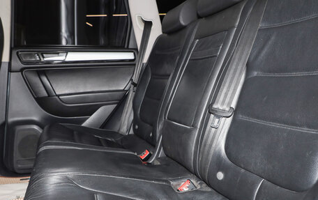 Volkswagen Touareg III, 2010 год, 2 099 000 рублей, 19 фотография