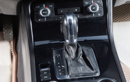 Volkswagen Touareg III, 2010 год, 2 099 000 рублей, 17 фотография