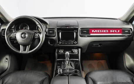 Volkswagen Touareg III, 2010 год, 2 099 000 рублей, 15 фотография