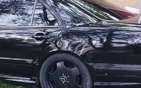 Mercedes-Benz E-Класс, 2001 год, 390 000 рублей, 4 фотография