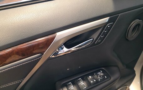 Lexus RX IV рестайлинг, 2016 год, 3 450 000 рублей, 7 фотография