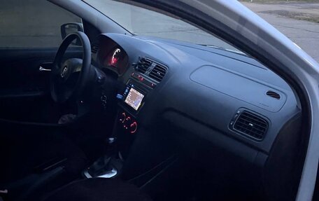 Volkswagen Polo VI (EU Market), 2012 год, 765 000 рублей, 3 фотография