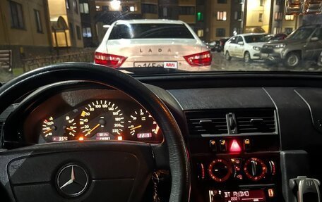 Mercedes-Benz C-Класс, 1999 год, 1 380 000 рублей, 28 фотография