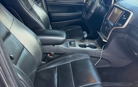 Jeep Grand Cherokee, 2013 год, 2 500 000 рублей, 21 фотография