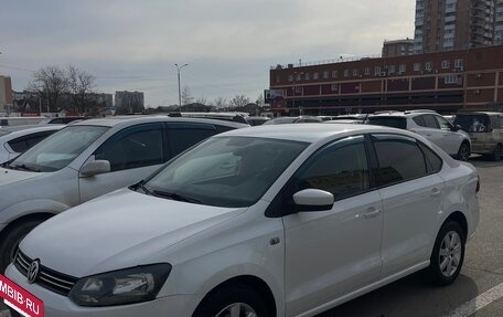 Volkswagen Polo VI (EU Market), 2011 год, 700 000 рублей, 4 фотография
