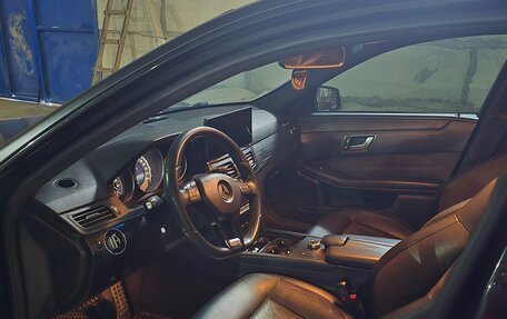 Mercedes-Benz E-Класс, 2015 год, 2 100 000 рублей, 7 фотография