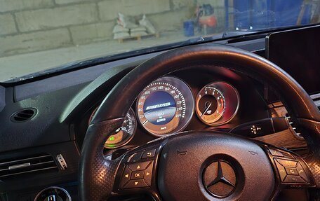 Mercedes-Benz E-Класс, 2015 год, 2 100 000 рублей, 6 фотография