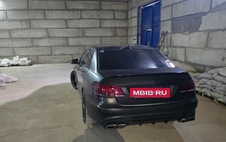 Mercedes-Benz E-Класс, 2015 год, 2 100 000 рублей, 3 фотография