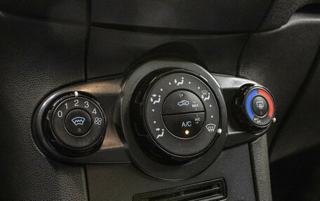 Ford Fiesta, 2015 год, 589 000 рублей, 13 фотография