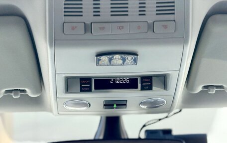 Volkswagen Caravelle T6 рестайлинг, 2018 год, 3 800 000 рублей, 19 фотография