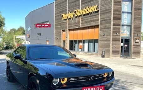 Dodge Challenger III рестайлинг 2, 2019 год, 5 190 000 рублей, 4 фотография