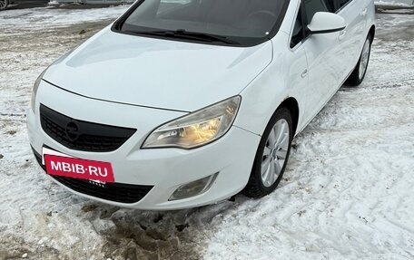 Opel Astra J, 2012 год, 680 000 рублей, 2 фотография