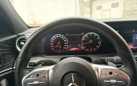 Mercedes-Benz E-Класс, 2019 год, 2 999 999 рублей, 11 фотография