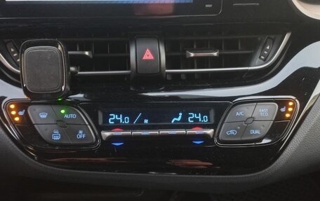 Toyota C-HR I рестайлинг, 2018 год, 2 200 000 рублей, 6 фотография