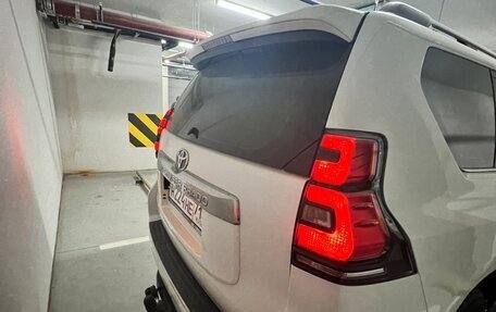 Toyota Land Cruiser Prado 150 рестайлинг 2, 2018 год, 6 000 000 рублей, 5 фотография