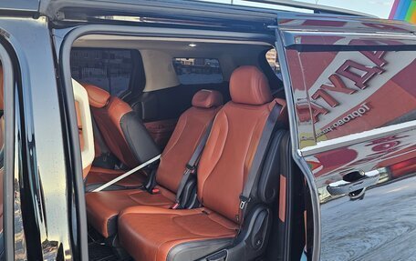 KIA Carnival, 2022 год, 4 900 000 рублей, 9 фотография