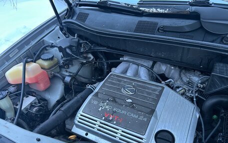 Lexus RX IV рестайлинг, 1999 год, 1 500 000 рублей, 16 фотография