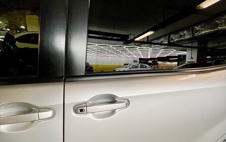 Toyota Noah III, 2017 год, 2 250 000 рублей, 8 фотография