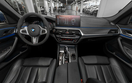 BMW 5 серия, 2021 год, 5 240 000 рублей, 8 фотография