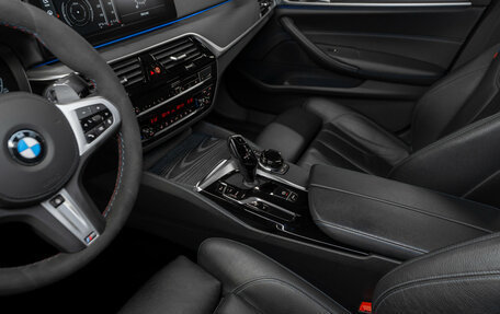 BMW 5 серия, 2021 год, 5 240 000 рублей, 15 фотография