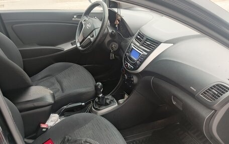 Hyundai Solaris II рестайлинг, 2014 год, 420 000 рублей, 5 фотография