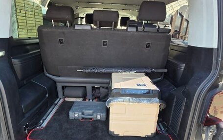 Volkswagen Multivan T6 рестайлинг, 2017 год, 4 000 000 рублей, 12 фотография