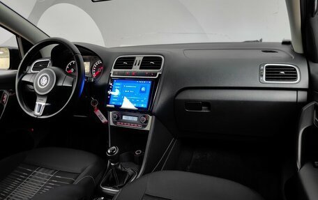 Volkswagen Polo VI (EU Market), 2015 год, 679 000 рублей, 13 фотография