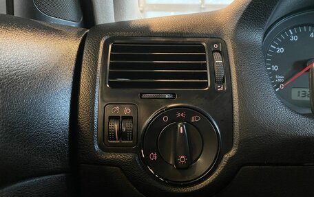 Volkswagen Bora, 2002 год, 247 000 рублей, 31 фотография