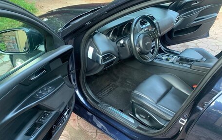 Jaguar XE I рестайлинг, 2016 год, 1 500 000 рублей, 9 фотография