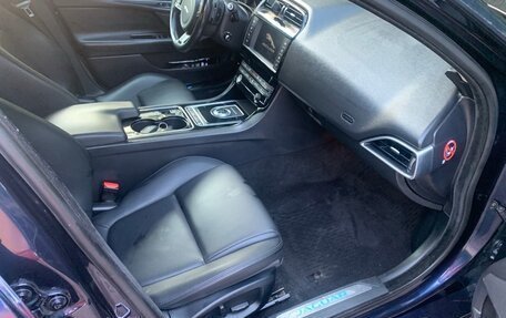 Jaguar XE I рестайлинг, 2016 год, 1 500 000 рублей, 12 фотография