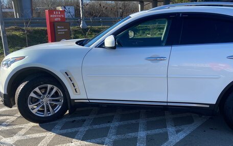 Infiniti FX II, 2009 год, 1 250 000 рублей, 26 фотография