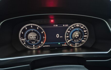 Volkswagen Tiguan II, 2018 год, 2 590 000 рублей, 6 фотография