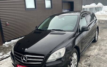 Mercedes-Benz R-Класс, 2011 год, 1 400 000 рублей, 2 фотография