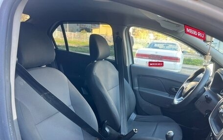 Renault Logan II, 2018 год, 370 000 рублей, 1 фотография