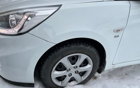 Hyundai Solaris II рестайлинг, 2013 год, 750 000 рублей, 4 фотография