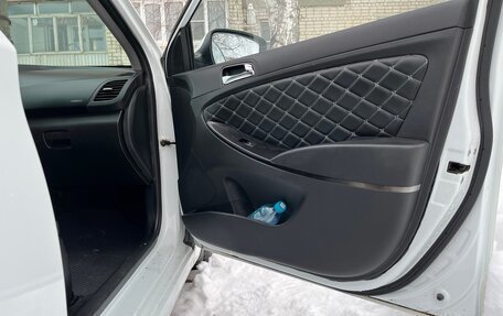 Hyundai Solaris II рестайлинг, 2013 год, 750 000 рублей, 17 фотография