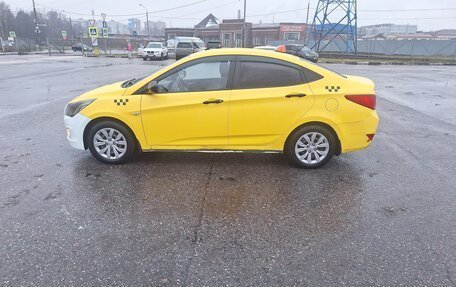 Hyundai Solaris II рестайлинг, 2016 год, 380 000 рублей, 4 фотография