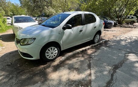 Renault Logan II, 2018 год, 370 000 рублей, 7 фотография