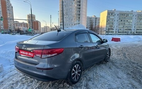 KIA Rio III рестайлинг, 2017 год, 990 000 рублей, 3 фотография