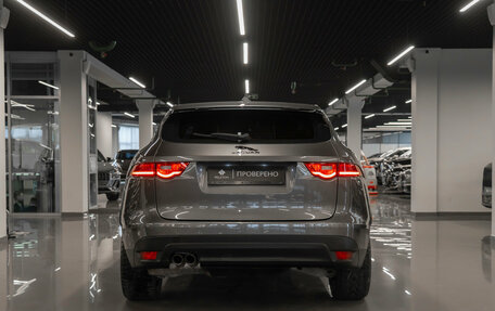 Jaguar F-Pace, 2018 год, 2 430 000 рублей, 6 фотография