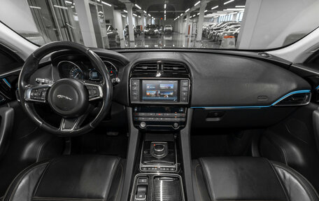 Jaguar F-Pace, 2018 год, 2 430 000 рублей, 8 фотография