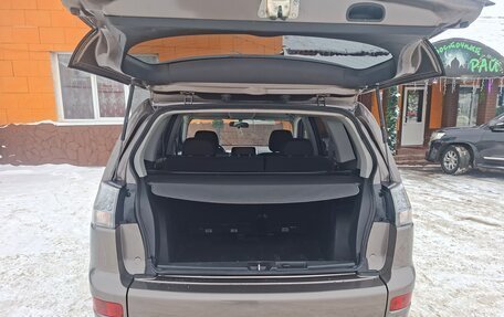 Mitsubishi Outlander III рестайлинг 3, 2011 год, 1 120 000 рублей, 12 фотография