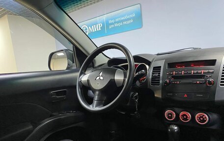 Mitsubishi Outlander III рестайлинг 3, 2008 год, 913 000 рублей, 14 фотография